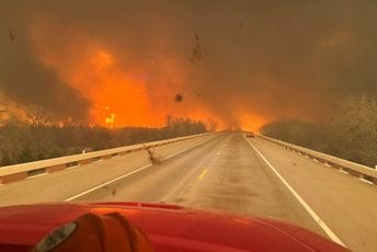 (VIDEO) Teksas: Vatra progutala 500.000 hektara zemlje