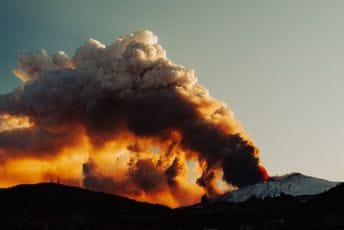 Meksiko: Vulkan Popokatepetl izazvao haos na aerodromima