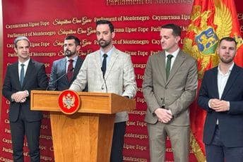 Zato što ćuti: SD podnosi inicijativu za saslušanje Ivanovića; Neće podržati prijedlog za smjenu Milovića Zato što ćuti: SD podnosi inicijativu za saslušanje Ivanovića; Neće podržati prijedlog za smjenu Milovića