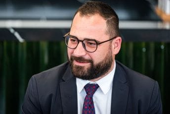 "Politička trgovina i moguća korupcija": Šahmanović podnio ostavku u UO Fonda za zaštitu i ostvarivanje manjinskih prava