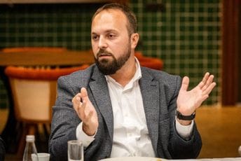 Šahman: Ibrahimović privatizovao stranku, neistomišljenike udaljava sa sjednica organa partije Šahman: Ibrahimović privatizovao stranku, neistomišljenike udaljava sa sjednica organa partije