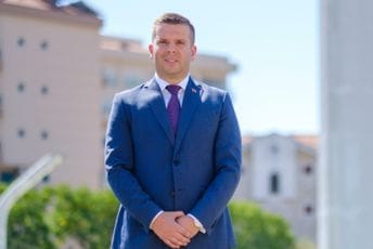 Perović: Vratiti mandate građanima kako bi Budva dobila vlast kakvu zaslužuje Perović: Vratiti mandate građanima kako bi Budva dobila vlast kakvu zaslužuje