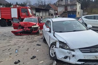 Saobraćajna nezgoda u Mojkovcu, tri osobe povrijeđene