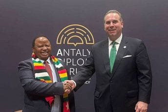 Ivanović sa kolegom iz Zimbabvea: Odlična prilika da razmotrimo mogućnosti saradnje Ivanović sa kolegom iz Zimbabvea: Odlična prilika da razmotrimo mogućnosti saradnje