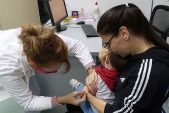 Od malih boginja ugroženo 22.000 djece mlađe od pet godina Od malih boginja ugroženo 22.000 djece mlađe od pet godina