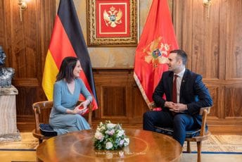 „Crna Gora će imati punu podršku Njemačke u reformama koje će ubrzati evropski put“: Spajić sa Šolcom u Berlinu 29. aprila „Crna Gora će imati punu podršku Njemačke u reformama koje će ubrzati evropski put“: Spajić sa Šolcom u Berlinu 29. aprila