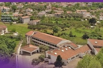 Uprava za kapitalne projekte raspisala tender za rekonstrukciju krova OŠ "Meksiko" Uprava za kapitalne projekte raspisala tender za rekonstrukciju krova OŠ "Meksiko"