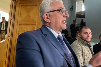 Mandić: To što nije bio prevelik broj ljudi na protestu ukazuje da Cetinje nije toliko protiv mene kao što se priča Mandić: To što nije bio prevelik broj ljudi na protestu ukazuje da Cetinje nije toliko protiv mene kao što se priča