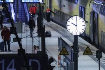 Kolaps u Njemačkoj, saobraćajne gužve zbog masovnog štrajka Kolaps u Njemačkoj, saobraćajne gužve zbog masovnog štrajka
