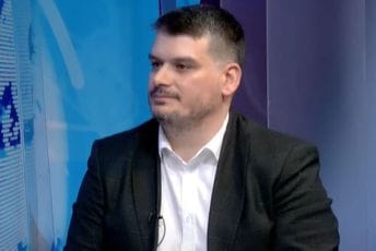 Golović: Ako se ne smijeni Odbor direktora Solara, Mujoviću ne ostaje ništa drugo bez da podnese ostavku Golović: Ako se ne smijeni Odbor direktora Solara, Mujoviću ne ostaje ništa drugo bez da podnese ostavku