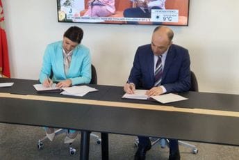 Raonić i Jakšić-Stojanović potpisali Memorandum o saradnji: Ključni korak ka unaprjeđenju edukacije kroz medije Raonić i Jakšić-Stojanović potpisali Memorandum o saradnji: Ključni korak ka unaprjeđenju edukacije kroz medije