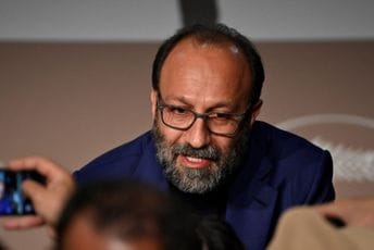 Iranski sud oslobodio Oskarom nagrađenog reditelja Asgara Farhadija optužbi za plagijat Iranski sud oslobodio Oskarom nagrađenog reditelja Asgara Farhadija optužbi za plagijat