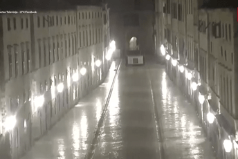 (VIDEO) Kamera na Stradunu zabilježila trenutak zemljotresa