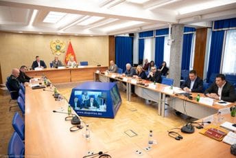 Većina je saglasna sa zahtjevom za saslušanje Spajića i Šaranovića, odluku će donijeti do utorka Većina je saglasna sa zahtjevom za saslušanje Spajića i Šaranovića, odluku će donijeti do utorka