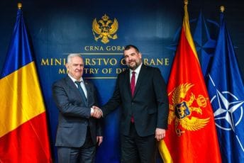 Krapović sa rumunskim ambasadorom: Saveznice da pokažu odgovornost kroz ulaganje u odbrambene kapacitete Krapović sa rumunskim ambasadorom: Saveznice da pokažu odgovornost kroz ulaganje u odbrambene kapacitete