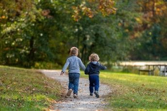 Umjesto roditelja država isplaćuje 13.591 euro Umjesto roditelja država isplaćuje 13.591 euro