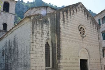 Reprezentativan primjer romaničke građevine: Crkva Sv. Marije Koleđate u Kotoru