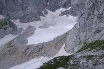 Iz Društva mladih ekologa Nikšić upozoravaju na uticaj klimatskih promjena: Glečer na Durmitoru nestaće za tri decenije Iz Društva mladih ekologa Nikšić upozoravaju na uticaj klimatskih promjena: Glečer na Durmitoru nestaće za tri decenije
