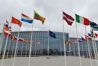 Članstvo Crne Gore u NATO urušava se i spolja i iznutra
