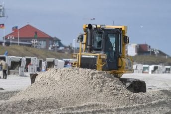 Plaže u njemačkim odmaralištima ostale bez - pijeska Plaže u njemačkim odmaralištima ostale bez - pijeska