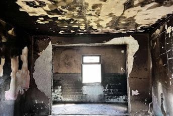 Izgorjela kuća u zetskom selu Bijelo Polje; Blečić: Ovo je crveni alarm za lokalnu upravu Izgorjela kuća u zetskom selu Bijelo Polje; Blečić: Ovo je crveni alarm za lokalnu upravu