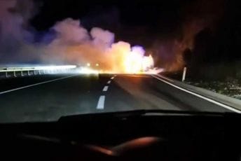 Budva: Gorjelo vozilo u Lapčićima Budva: Gorjelo vozilo u Lapčićima