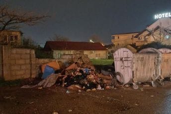 (FOTO) Ništa novo: Podgorica zatrpana smećem, problem u svim djelovima grada (FOTO) Ništa novo: Podgorica zatrpana smećem, problem u svim djelovima grada