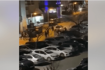 Tri policajca povrijeđena u Baru: "Varvarima" određeno zadržavanje do 72 sata Tri policajca povrijeđena u Baru: "Varvarima" određeno zadržavanje do 72 sata