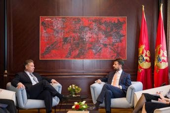 Milatović sa Eskobarom: Potvrđeni odlični odnosi, snažna podrška SAD reformskim procesima u Crnoj Gori Milatović sa Eskobarom: Potvrđeni odlični odnosi, snažna podrška SAD reformskim procesima u Crnoj Gori