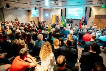 URA: Spajić i Radulović nastavljaju sa obmanama, grant i kredit za nastavak izgradnje autoputa obezijedila 43. Vlada URA: Spajić i Radulović nastavljaju sa obmanama, grant i kredit za nastavak izgradnje autoputa obezijedila 43. Vlada