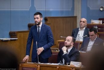 Živković: Država hitno da reaguje u Šavniku, ako oni to ne učine - mi ćemo; Mandić: Institucije očito ne funkcionišu Živković: Država hitno da reaguje u Šavniku, ako oni to ne učine - mi ćemo; Mandić: Institucije očito ne funkcionišu