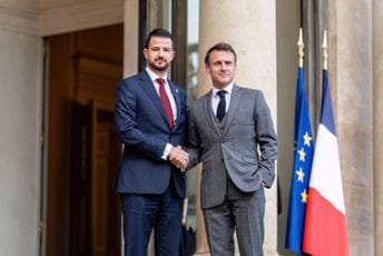 Makron u pismu Milatoviću kazao da bi posjetio Crnu Goru, drago mu zbog pozitivne dinamike u crnogorskoj politici Argiva