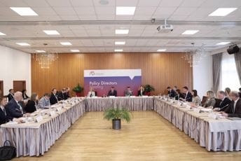 Tirana: Održan sastanak političkih direktora ministarstava vanjskih poslova i odbrane američko-jadranske povelje Tirana: Održan sastanak političkih direktora ministarstava vanjskih poslova i odbrane američko-jadranske povelje