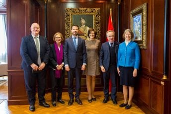 Milatović ambasadorima Kvinte: Vanjskopolitički prioritet Crne Gore je da postane prva naredna članica EU Milatović ambasadorima Kvinte: Vanjskopolitički prioritet Crne Gore je da postane prva naredna članica EU