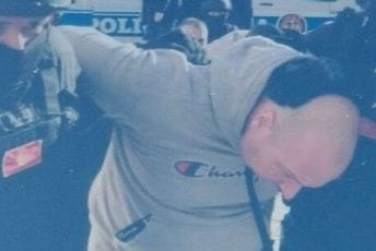 Vladimir Erić priveden u Osnovni sud Vladimir Erić priveden u Osnovni sud