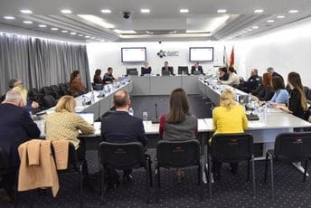 Seminar PKCG: Efikasna konkurencija – uloga javnih preduzeća i uticaj na konkurenciju na tržištu Seminar PKCG: Efikasna konkurencija – uloga javnih preduzeća i uticaj na konkurenciju na tržištu