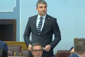 Čapuni: Imenovanje direktora škola u Ulcinju je nastavak zabrinjavajuće kadrovske politike Vlade u ovom gradu