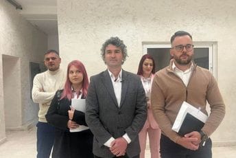 Krstović: Odluke SO Zeta nezakonite, pokrenućemo pravne procese protiv starješina organa Krstović: Odluke SO Zeta nezakonite, pokrenućemo pravne procese protiv starješina organa