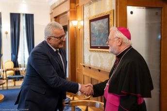 Mandić sa monsinjorom Galagerom: Hrišćanstvo igralo ključnu ulogu u stvaranju i razvoju Crne Gore Mandić sa monsinjorom Galagerom: Hrišćanstvo igralo ključnu ulogu u stvaranju i razvoju Crne Gore