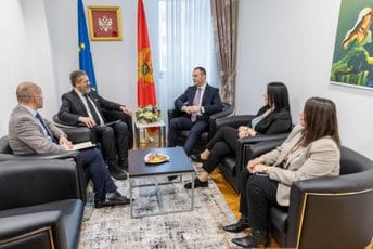 Bušardi: U Crnoj Gori oko 100 hiljada osoba iz Rusije i Ukrajine Bušardi: U Crnoj Gori oko 100 hiljada osoba iz Rusije i Ukrajine