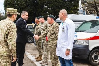 Krapović posjetio Vojno-medicinski centar Krapović posjetio Vojno-medicinski centar