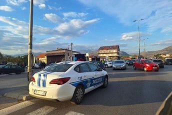 Podgorica: Četvoro povrijeđenih u nezgodi, svi transportovani u KCCG