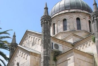 Eklektični simbol: Crkva Sv. Arhanđela Mihaila u Herceg Novom