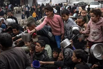 Najmanje 38 Palestinaca ubijeno dok su čekali pomoć iz konvoja Ujedinjenih nacija
