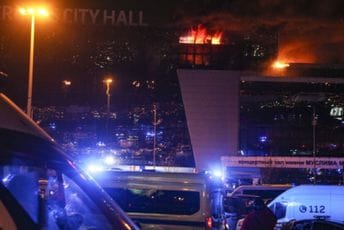 Uznemirujuće: Objavljen snimak napada u Moskvi, upali sa dugim cijevima, pa pucali na civile Uznemirujuće: Objavljen snimak napada u Moskvi, upali sa dugim cijevima, pa pucali na civile