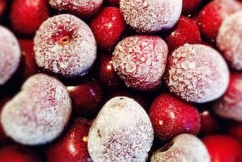 Holandija povukla sa tržišta višnje iz Srbije zbog velike količine pesticida Holandija povukla sa tržišta višnje iz Srbije zbog velike količine pesticida