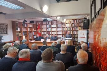 Predstavljeni politički eseji Radovana Radonjića: Brevijar obimnog stvaralačkog opusa kao poziv na ozbiljno čitanje
