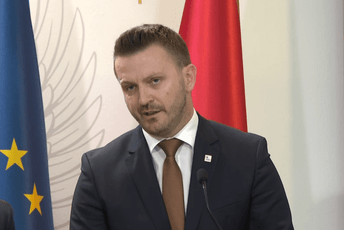 Dukaj: Predlažem Čapuniju da pažljivije da pročita zakonski tekst koji se tiče uslova za dobijanje statusa grada