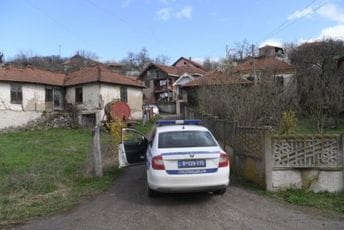 Srpske vlasti: Pošto su udarili Danku, radnike Vodovoda zaustavio njen otac, kazali mu kako je nijesu vidjeli Srpske vlasti: Pošto su udarili Danku, radnike Vodovoda zaustavio njen otac, kazali mu kako je nijesu vidjeli