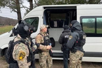 Oslobođene tri osobe koje su objavile da su povezane sa otmicom djevojčice u Boru Oslobođene tri osobe koje su objavile da su povezane sa otmicom djevojčice u Boru